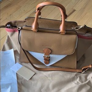 Burberry Harcourt Medium